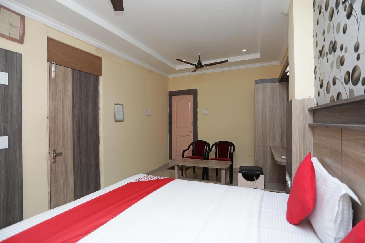 Oyo 4065 Hotel Richi Bhubaneswar Buitenkant foto