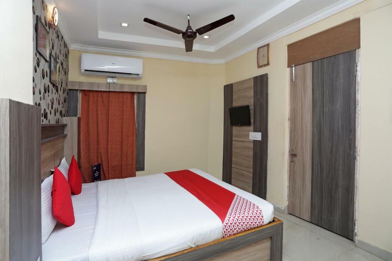 Oyo 4065 Hotel Richi Bhubaneswar Buitenkant foto