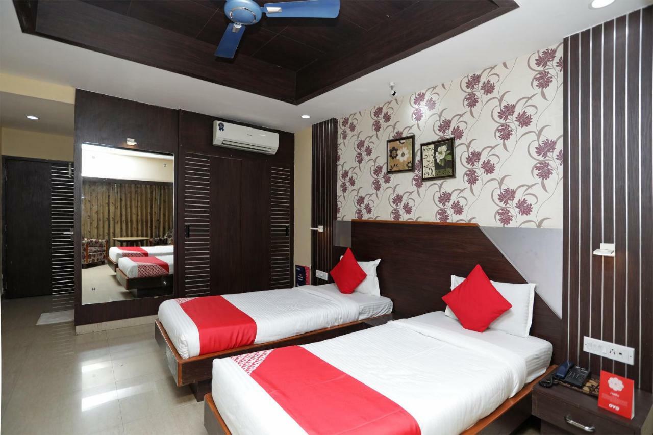 Oyo 4065 Hotel Richi Bhubaneswar Buitenkant foto